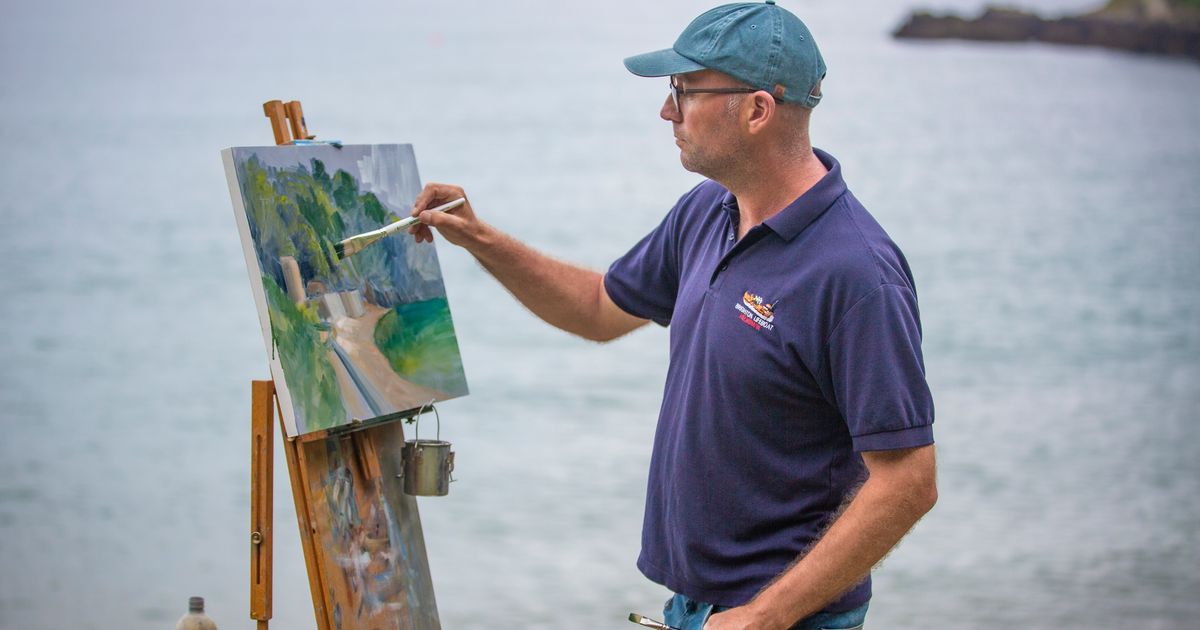 Islanders invited to feature in artist’s painting