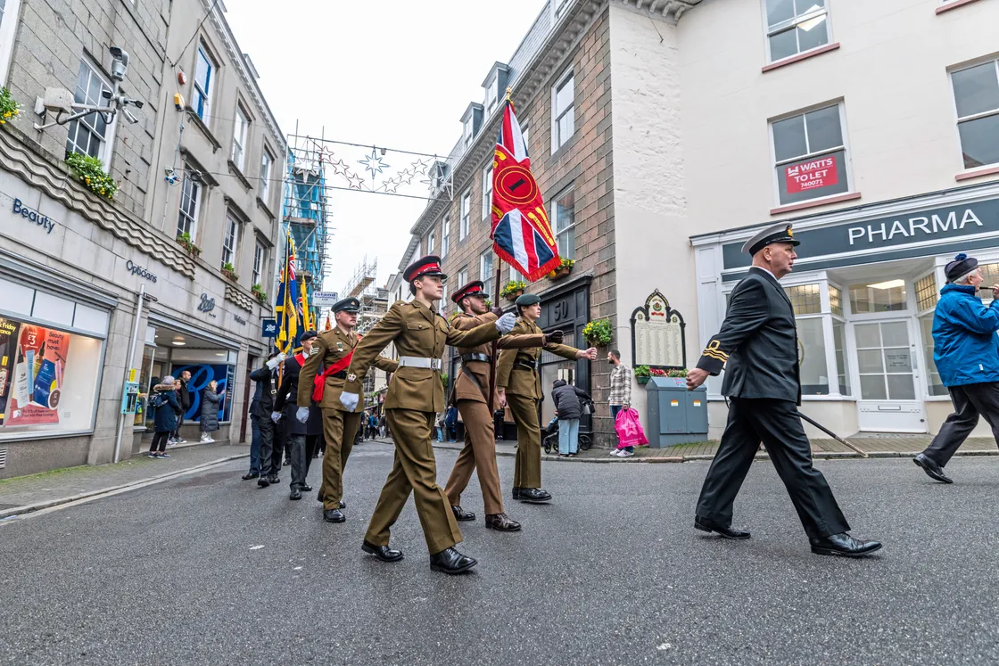 The new colours have been constructed using traditional materials and techniques by one of the principles flagmakers of the Crown and the British Army