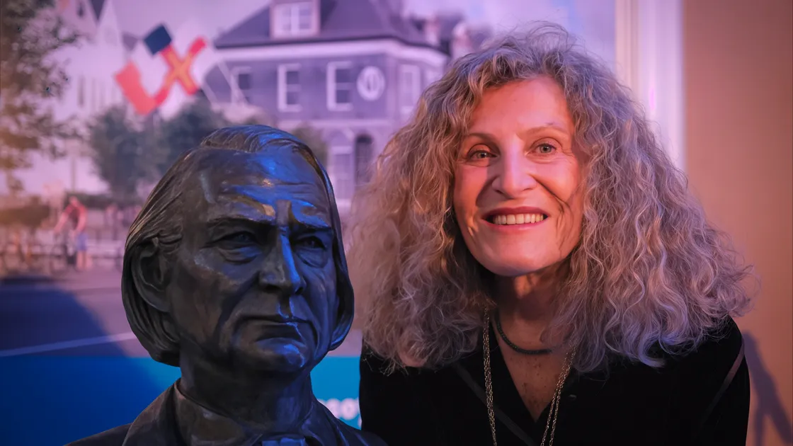 Internationally acclaimed sculptor Nicole Farhi was the guest of honour and unveiled a life-size bronze bust of Hugo as a gift to the centre