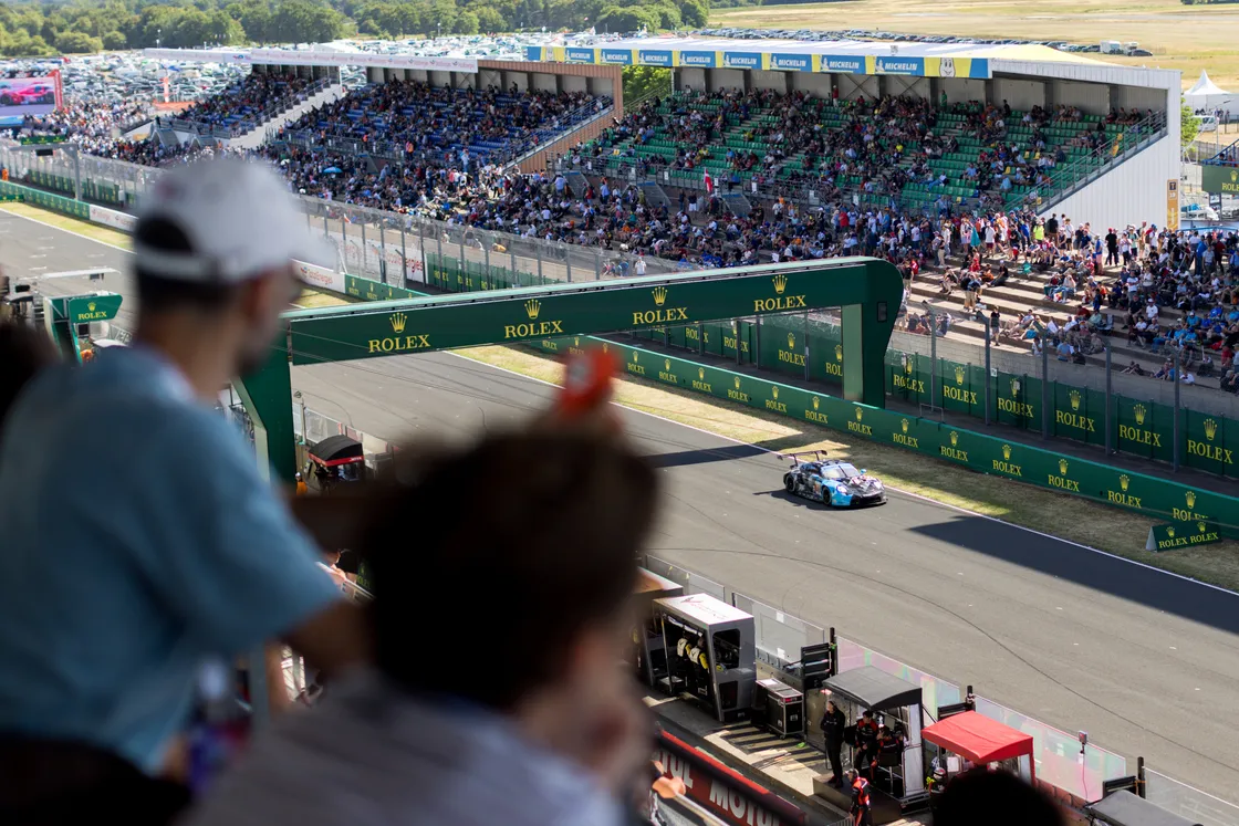 Priaulx and his teammates completed 336 laps of the famous circuit. (Picture by Harry Parvin/focuspackmedia.com)