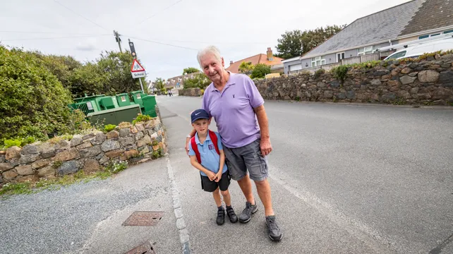 La Mare traffic is driving people around the bend
