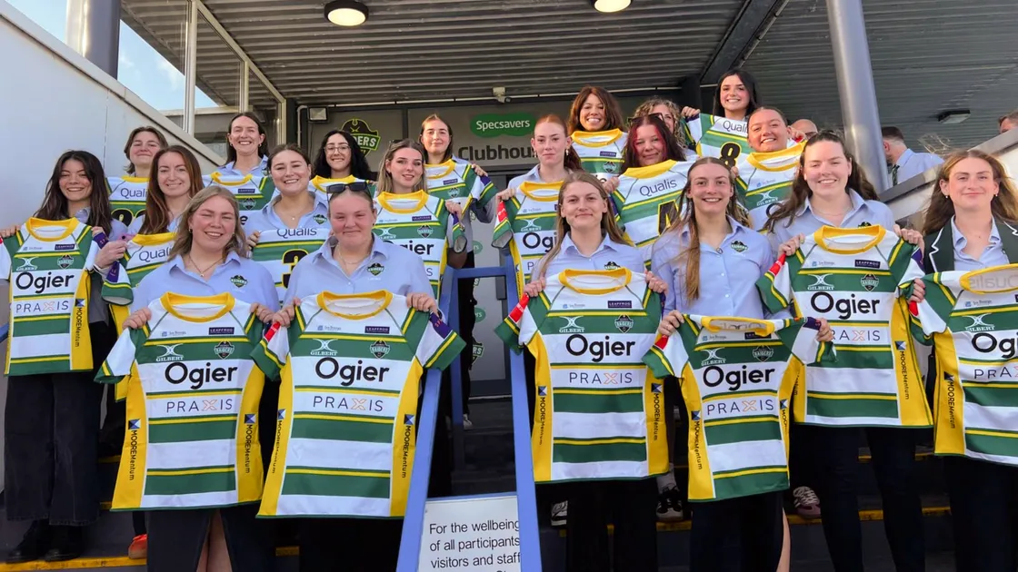 The Guernsey Raiders Ladies Siam team.