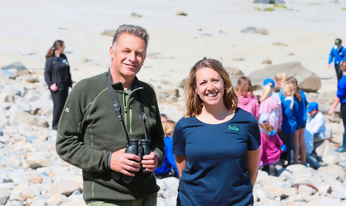 Chris Packham with Julia Henney from La Societe. (24661569)