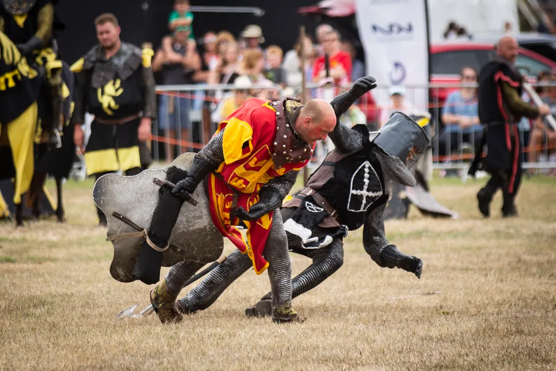 The Knights of Nottingham knew how to get the crowd on their side, with the Guernsey knight beating the Jersey one in one of their contests.  (31165714)