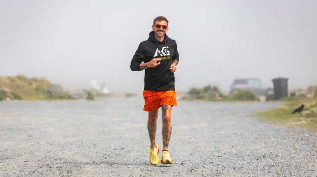 Islanders challenged to a tech-free 5k ‘Naked Run’