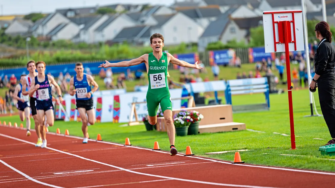 Chris Bain crossing the line for a brilliant 500m gold.