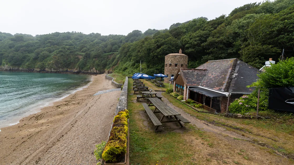 In September, the Royal Court granted Mr de Freitas and Ms Walter a three-year stay of eviction, allowing them to remain at the cafe until 2028