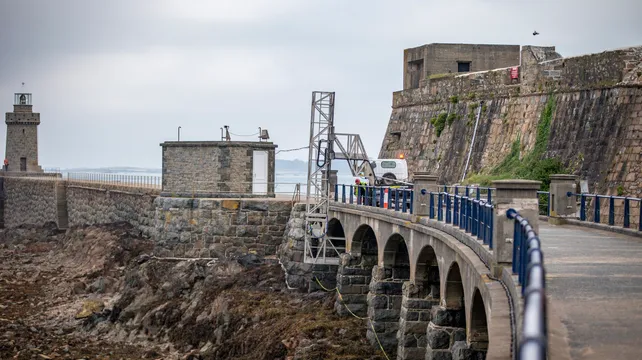Geomarine appointed to carry out work on Castle bridge