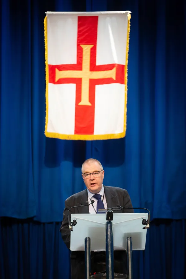 Central returning officer Gordon Snell declaring the results of the 2020 General Election in Guernsey. (Picture by Peter Frankland, 28780140)
