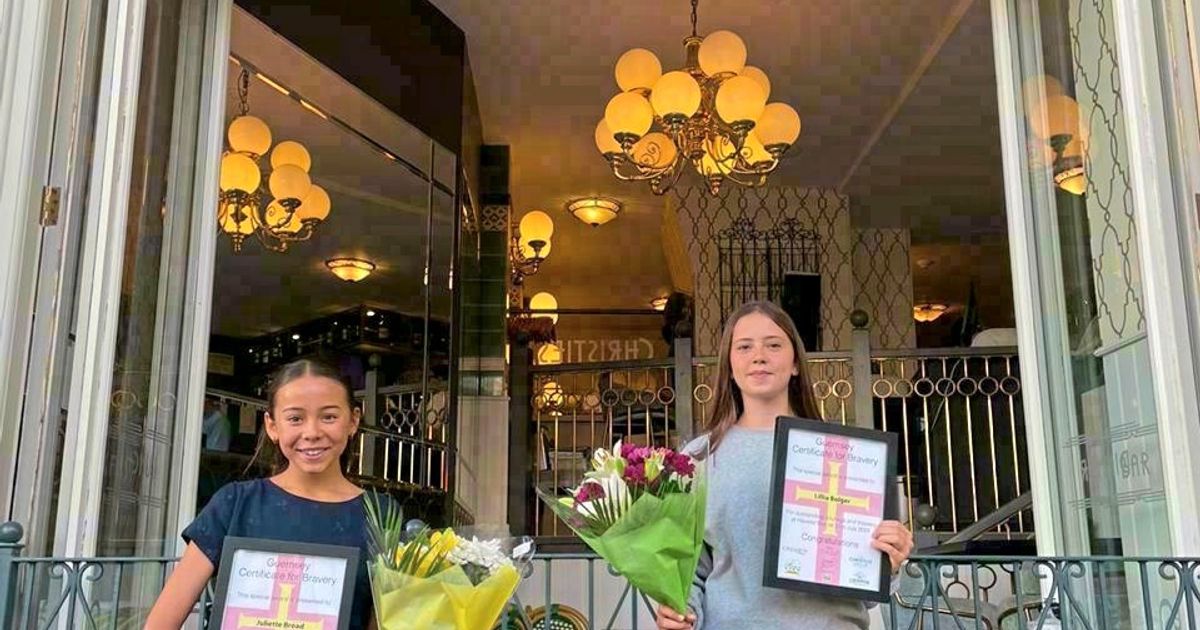 Girls who rescued swimmer recognised for bravery