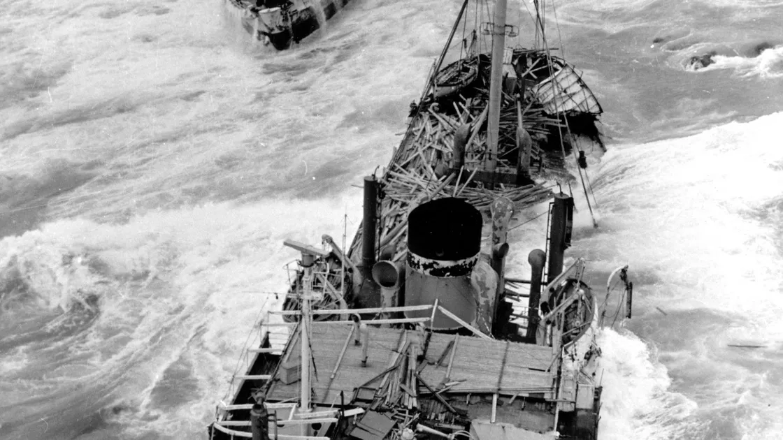The wreck of the Prosperity off Guernsey in 1974. (34916084)