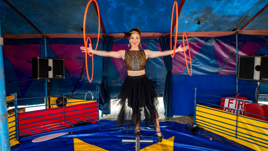 Starlight Circus is back in Guernsey for the week, at L’Erre Aerodrome. Performer Katy Kartwheel. (Pictures by Sophie Rabey, 34911799)