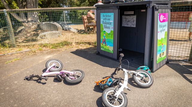 Cycling enthusiast helps to repair balance bike damage