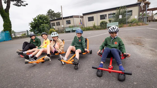 Amherst pupils Havelet of fun on Regatta’s EzyRollers