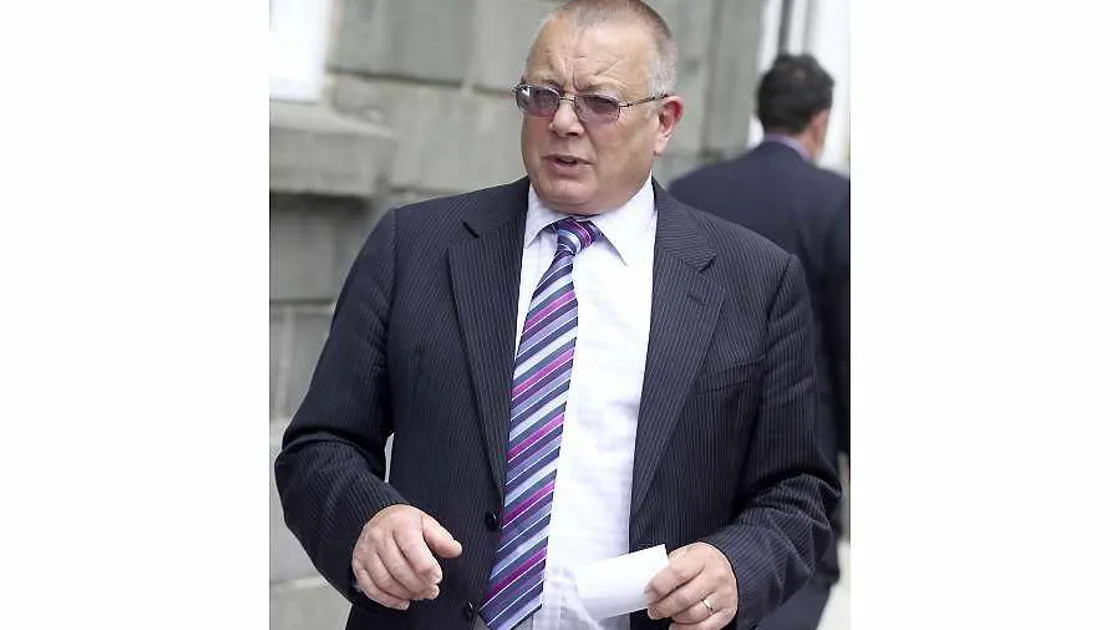 Man 'pulled out his teeth with pliers'