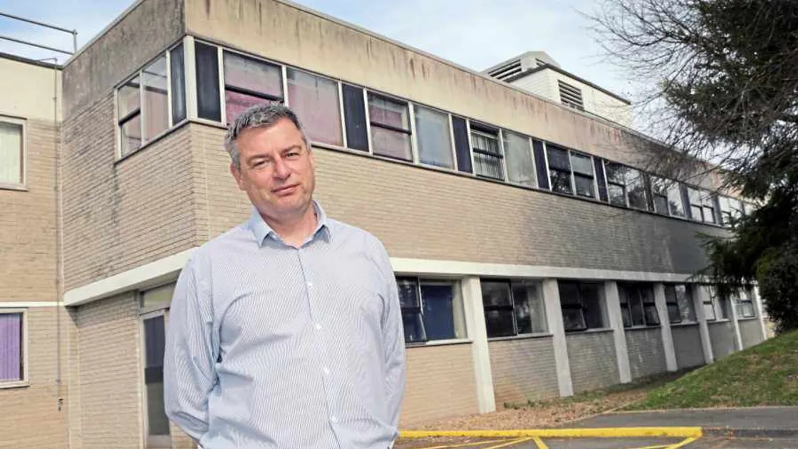 New roof planned for PEH block