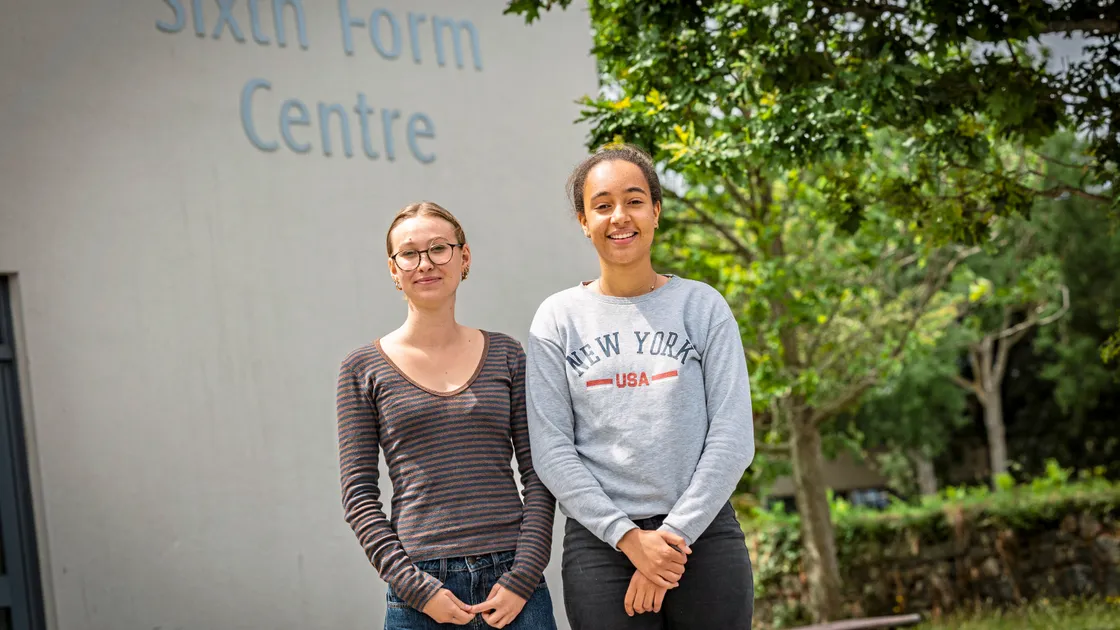 IB students Lea Ackermann and Gracia Van zutphen, both 18.