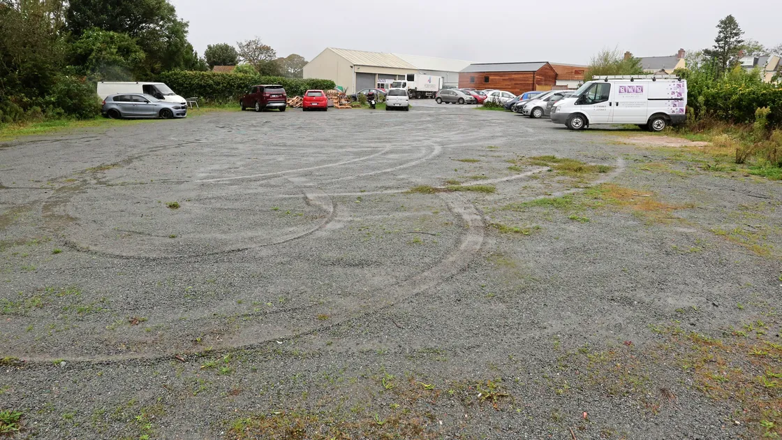 This is the area of land where a company wanted to put up a single storey building to house six small shops, but the application has been refused.(Picture by Adrian Miller, 19463076)