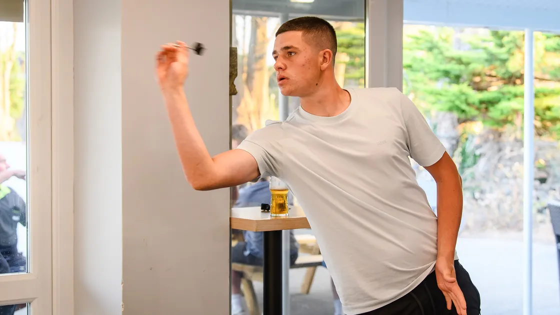 Lewis Bell upstaged the leading locals to win the £700 top prize.