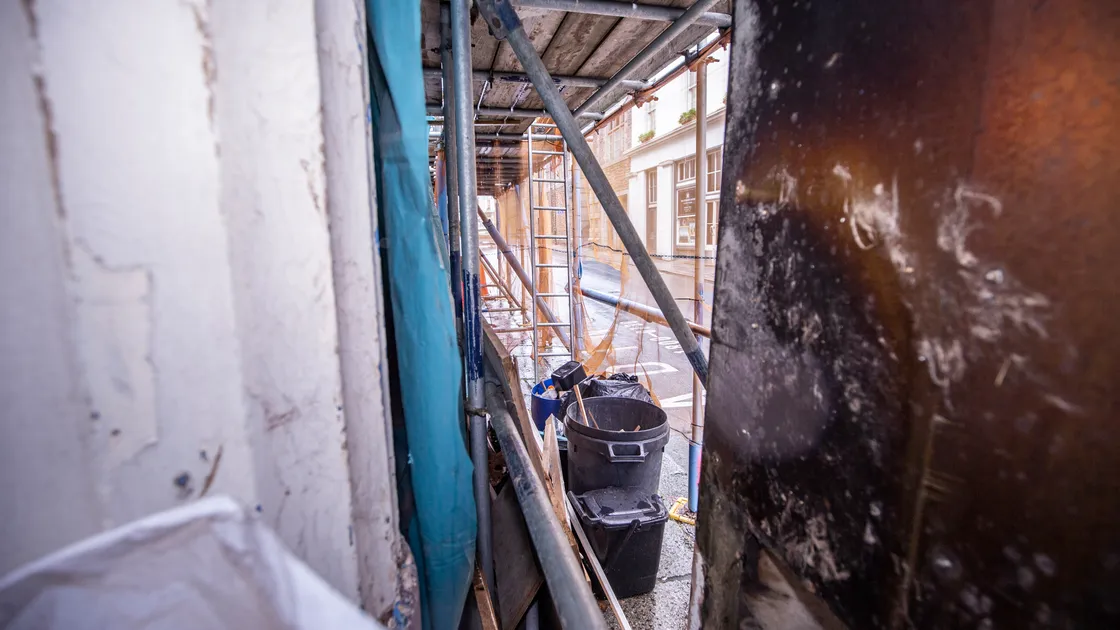 Current regulations say that the erection of scaffolding is discouraged in the town centre between 1 May and 15 September to minimise disruption during the visitor season.