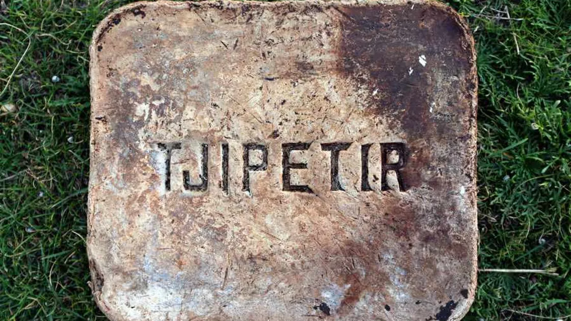 Rubber tablets found on beach from WW1 liner