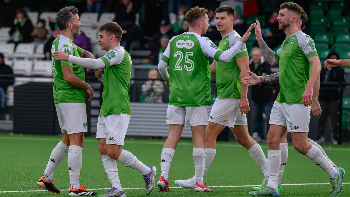 Sam Murray scored his third hat-trick of the season, his second in consecutive games, and there were goals for birthday boy Fin Du Port and Ben Solway