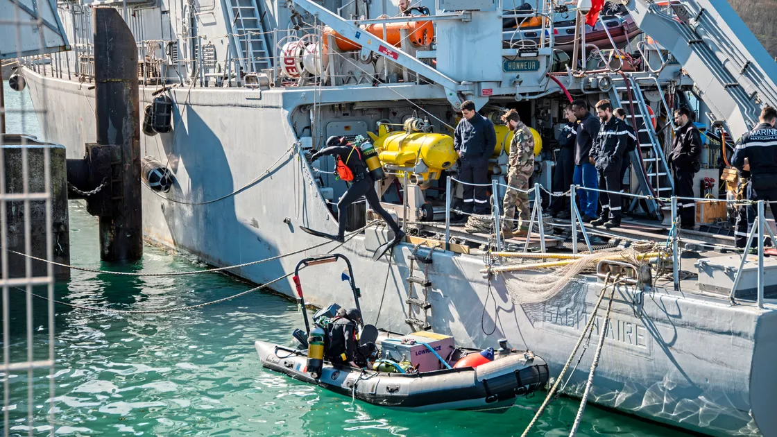 The Sagittaire carries divers who can be deployed to examine any objects she discovers. (Pictures by Sophie Rabey, 33102602)