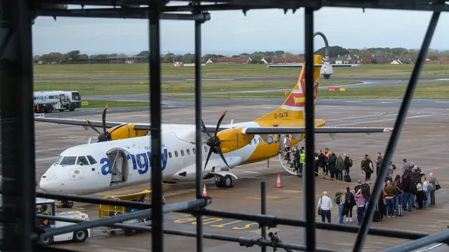 Aurigny extends inter-island schedule into mid-December