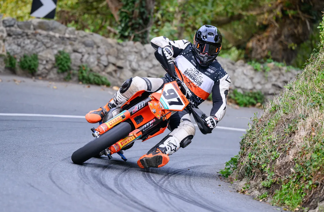 Ethan Brehaut lowered the Motor Cycles 251cc to 350cc class record after a close battle with Luke Saunders.