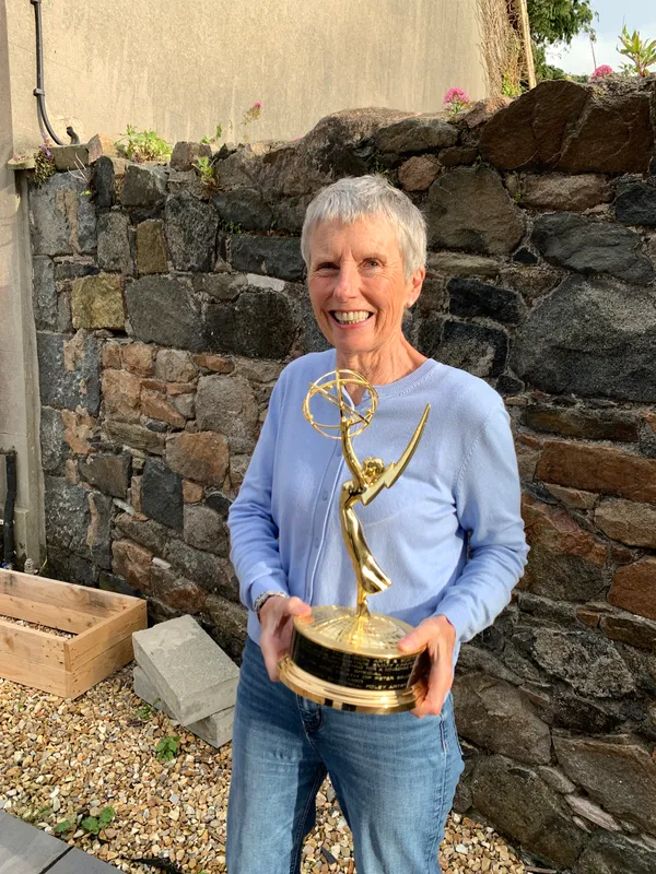 Foley artist Felicity Cottrell, who worked on the original film, paid a surprise visit to the cast with her Emmy award