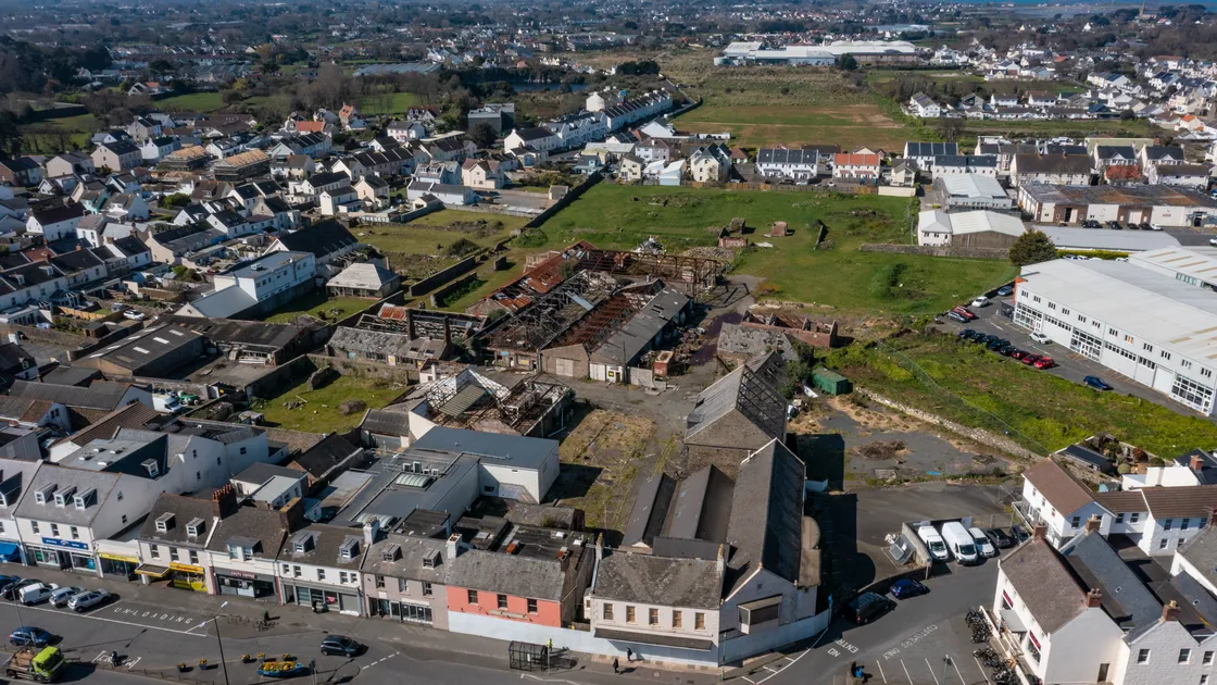 Leale's Yard