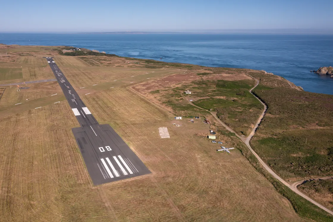 Alderney’s ideas for a cost-effective runway project have allegedly been ignored by Guernsey.