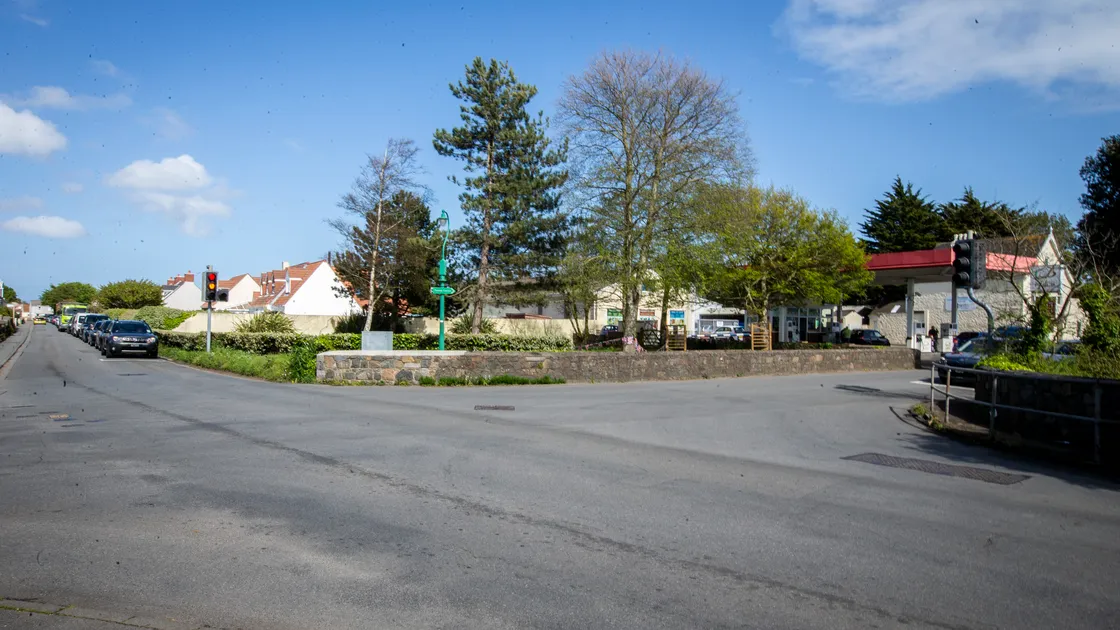 RH Gaudion has submitted a planning application to convert this field adjacent from agricultural land to a car park area with associated landscaping. (Picture by Luke Le Prevost, 32314181)