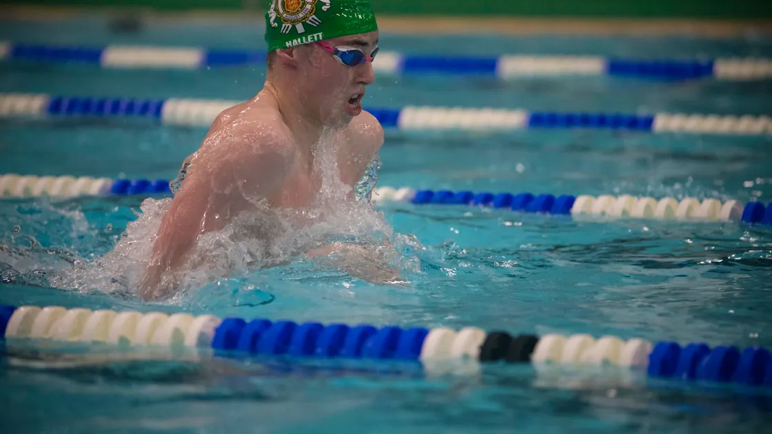 Hallett shines in Sheffield