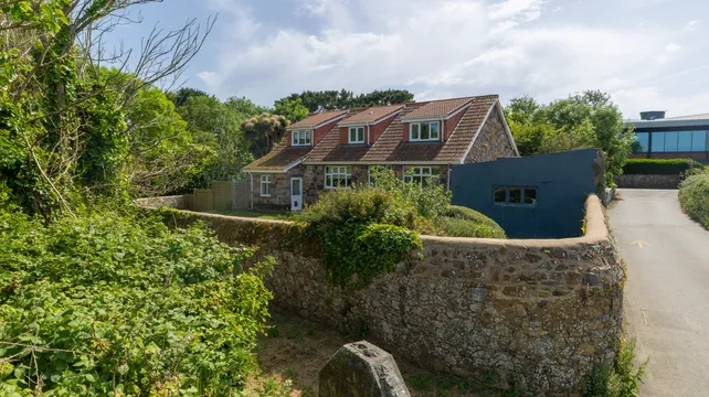 St Andrew’s house bought for just over £1m. for next Dean