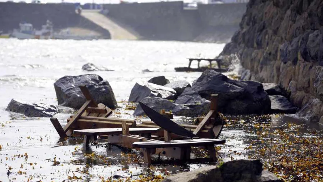 La Piette Hotel's furniture is dumped into the sea