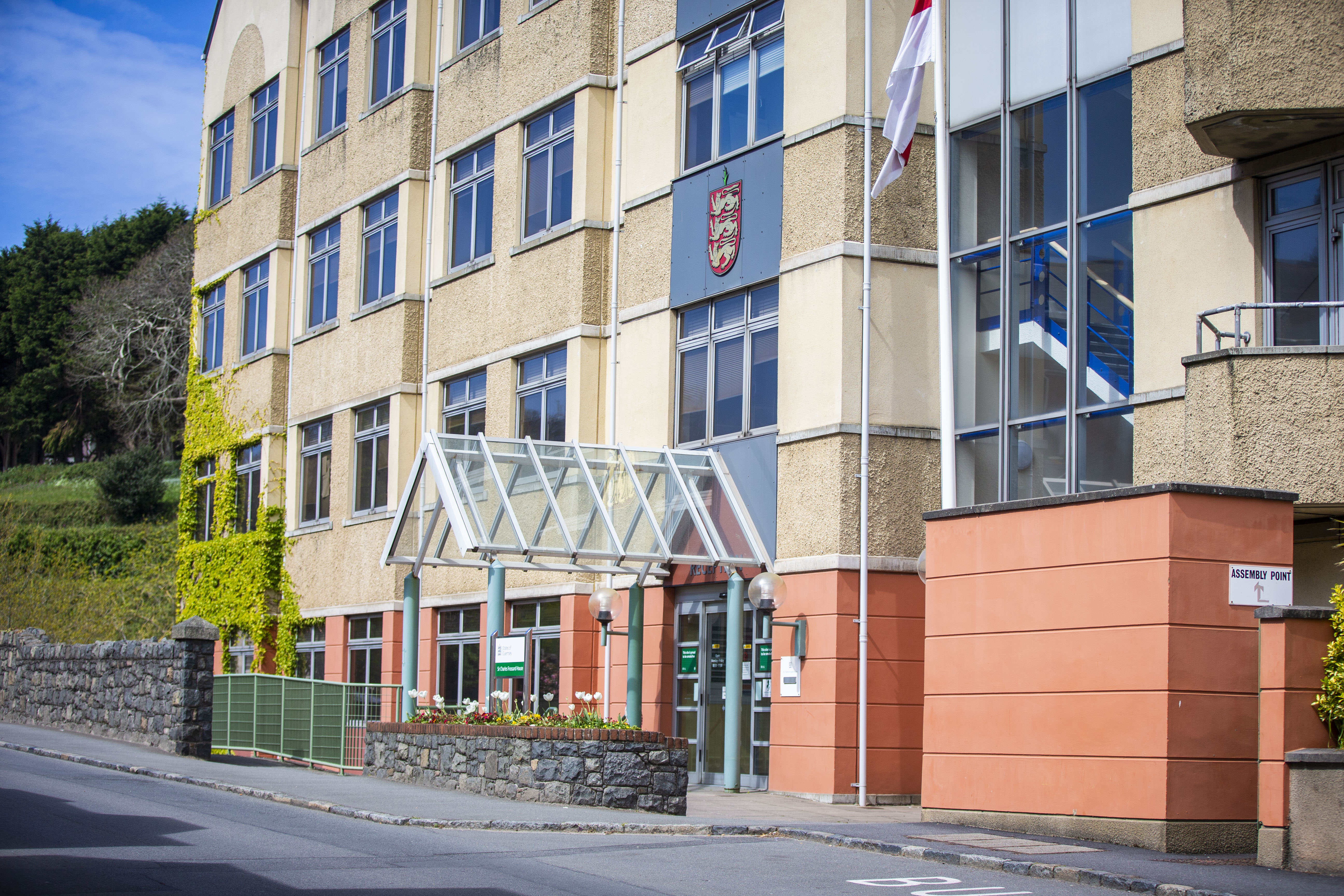 States has spent £63m. on consultants since 2020