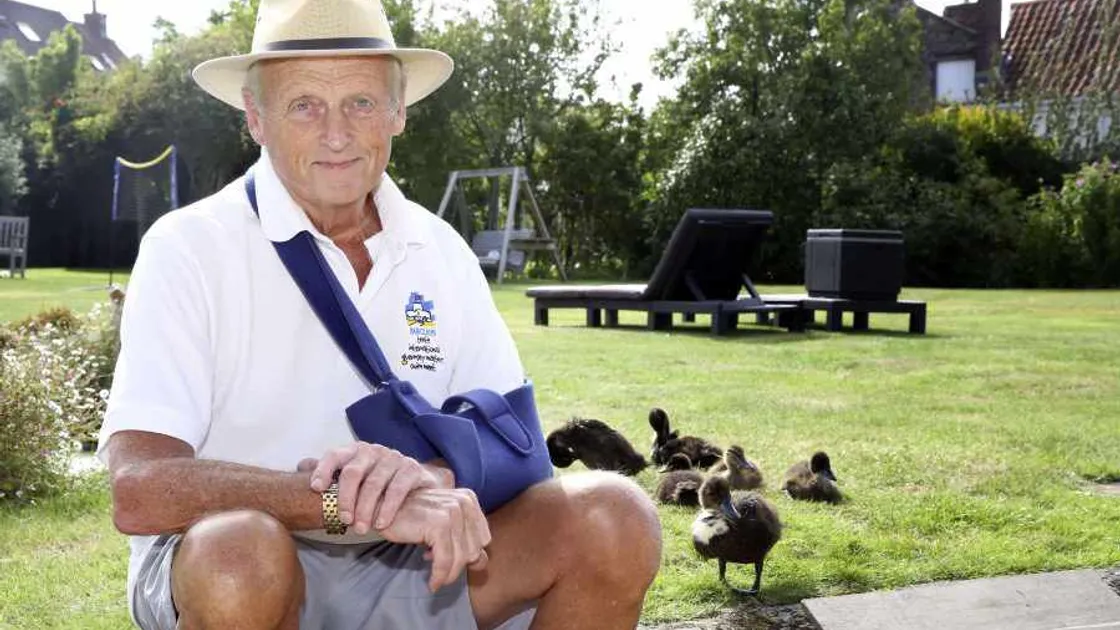 'Incredibly lucky' Roger back in the swim soon