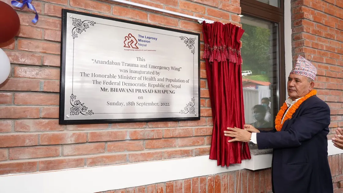 Nepal’s Minister for Health and Population, Bhawani Prasad Khapung, opens the Anandaban Trauma and Emergency Centre, which was built using money left to The Leprosy Society by local business pioneer Pat Merriman.