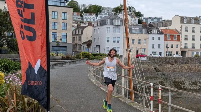 Forbes conquers GU36 as Fletcher wins women's race