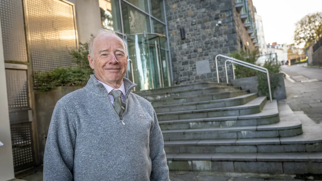 Deputy Oswald cast one of only 11 votes in favour of suspending Deputy St Pier