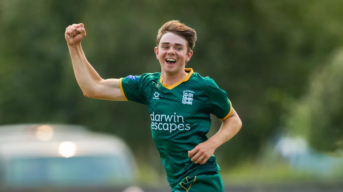 Teenager Charlie Forshaw shone with seven wickets in Saturday’s win.