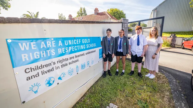 Les Voies School achieves a rare Unicef gold award
