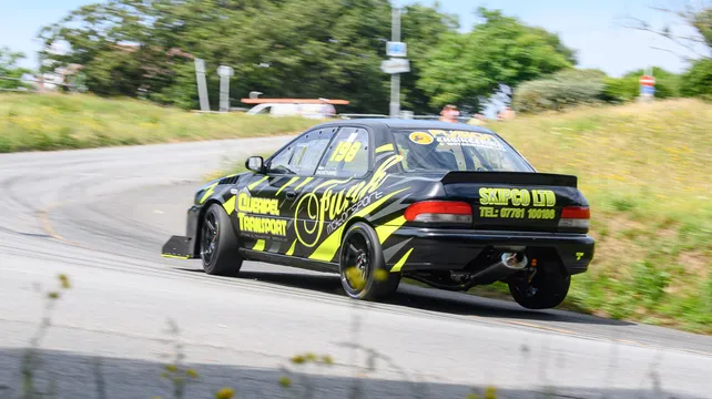Queripel becomes first sub 33sec. ‘tin top’ driver