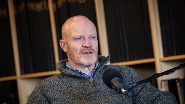 P&R seeks to change fiscal rules as ‘black hole’ grows to £100m.