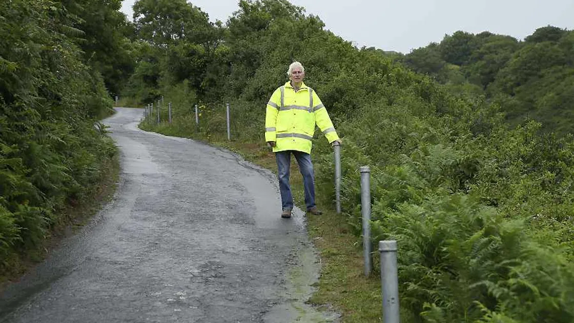 Parish's last ditch bid to keep open road to Saints Harbour