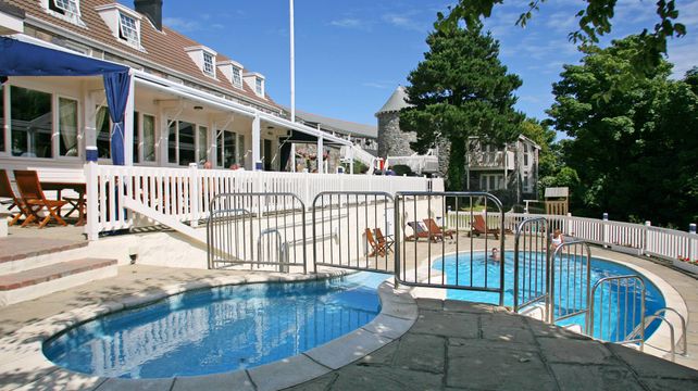 Barclay family puts five of its Sark properties on the market