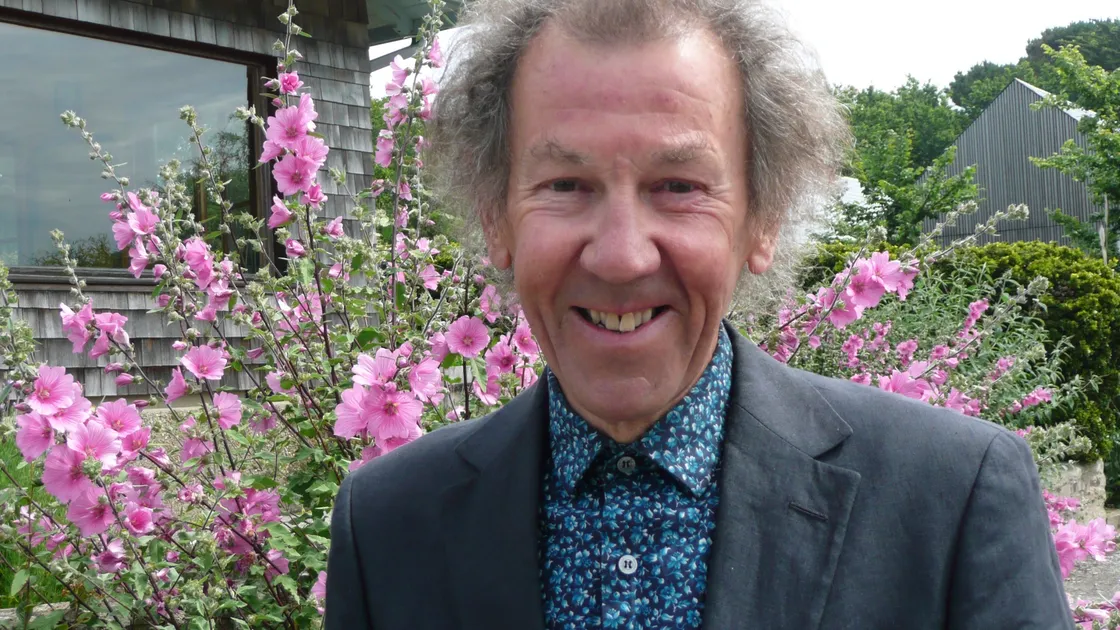 William Tate, the President of the States of Alderney, berated States member Louis Jean during a debate on the introduction of a ban on single-use plastic bags.