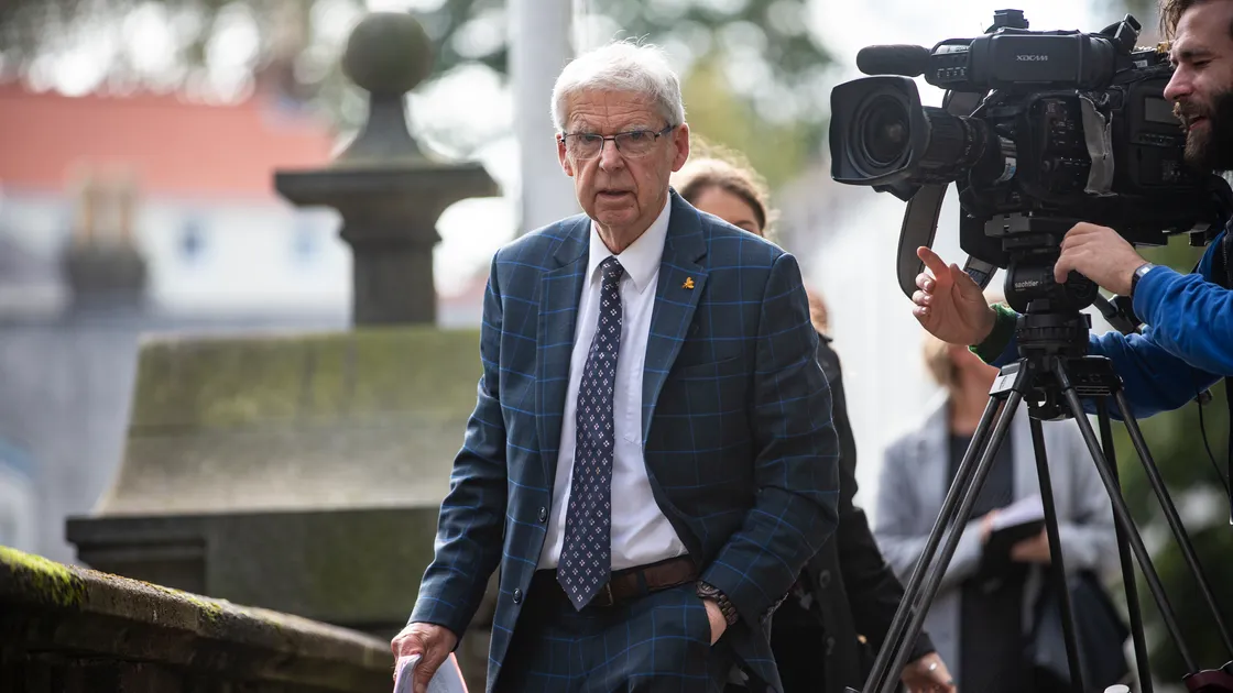 Picture By Peter Frankland. 17-10-19 States meeting. David De Lisle. (26247960)