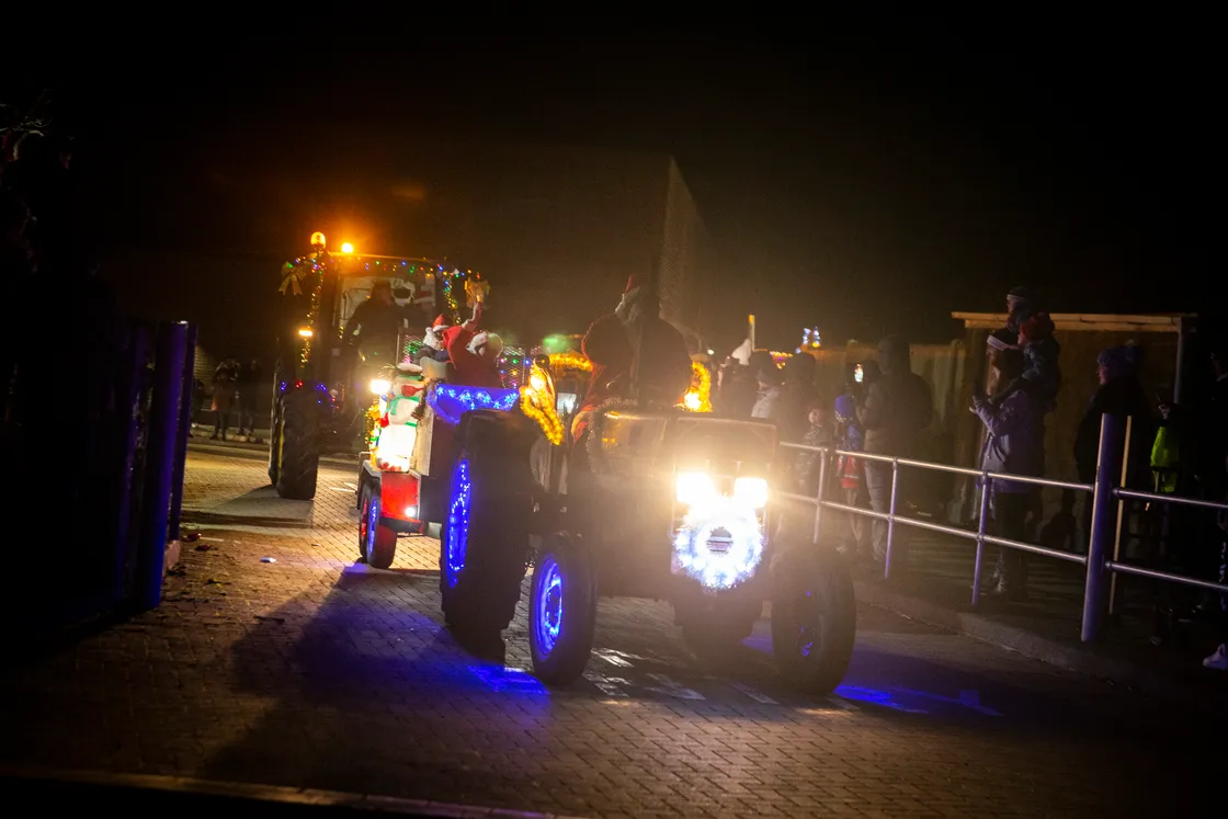 The convoy heads out of Les Beaucamps School. 	31580220)